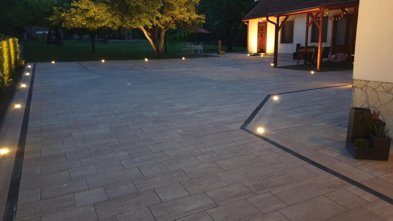 Sarreti Apartmanhaz Balatonfüred Esterno foto